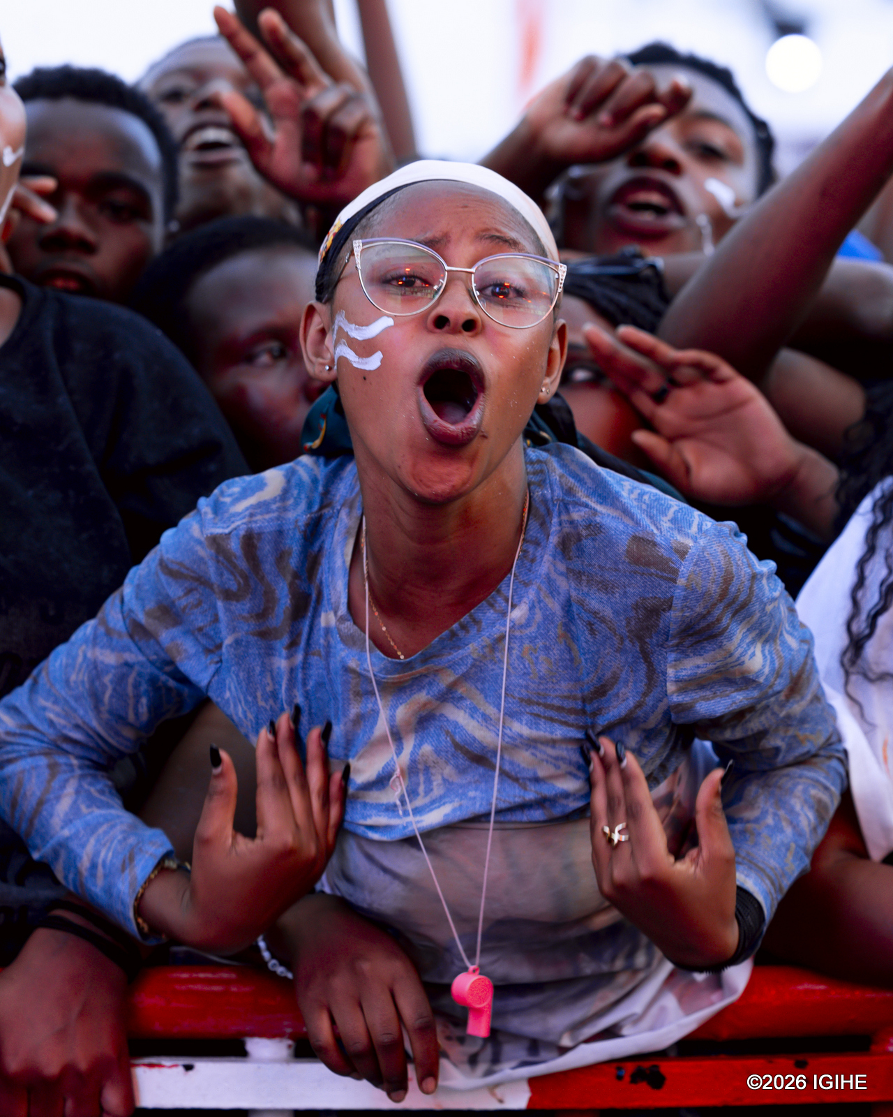 Uyu we byamurenze induru ayiha umunwa