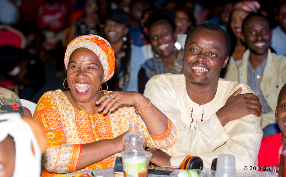 N'ababyeyi bakuru iyo bageze mu bitaramo baba bizihiwe