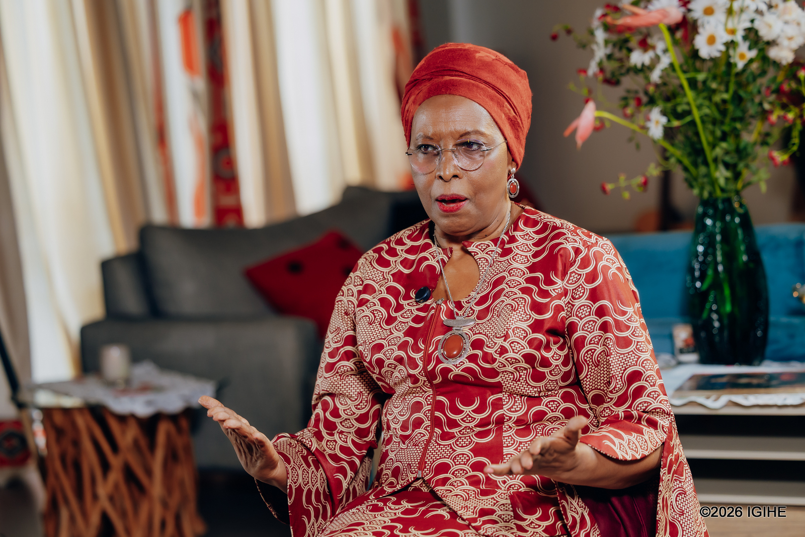 Umwana wa mbere yareze, yamufashe afite imyaka 24, ubu agize 70 y'amavuko bivuze ko amaze imyaka irenga 45 akora ibikorwa by'ubugiraneza