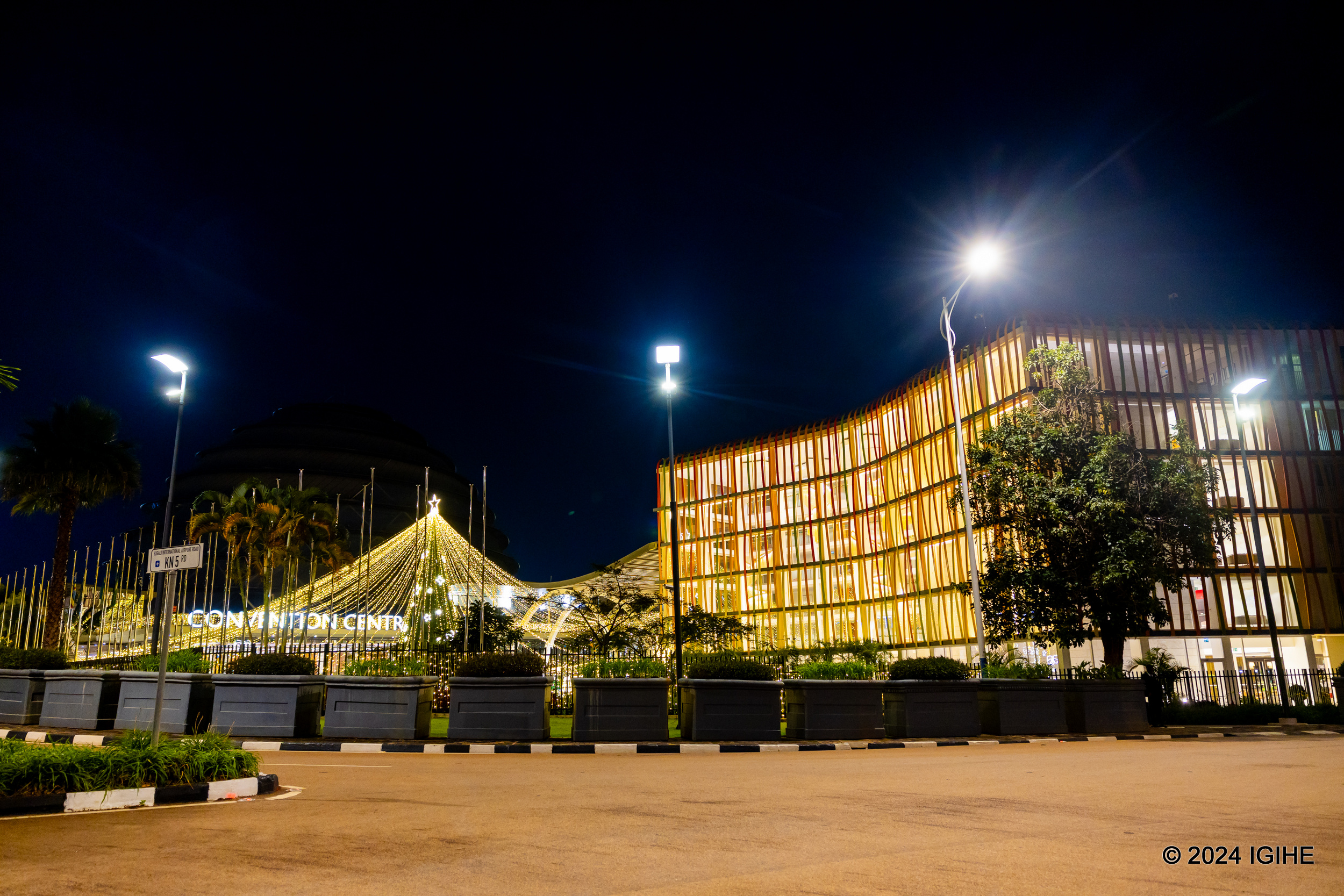 Radisson Blu Hotel & Convention Center ni uko imeze muri iyi minsi
