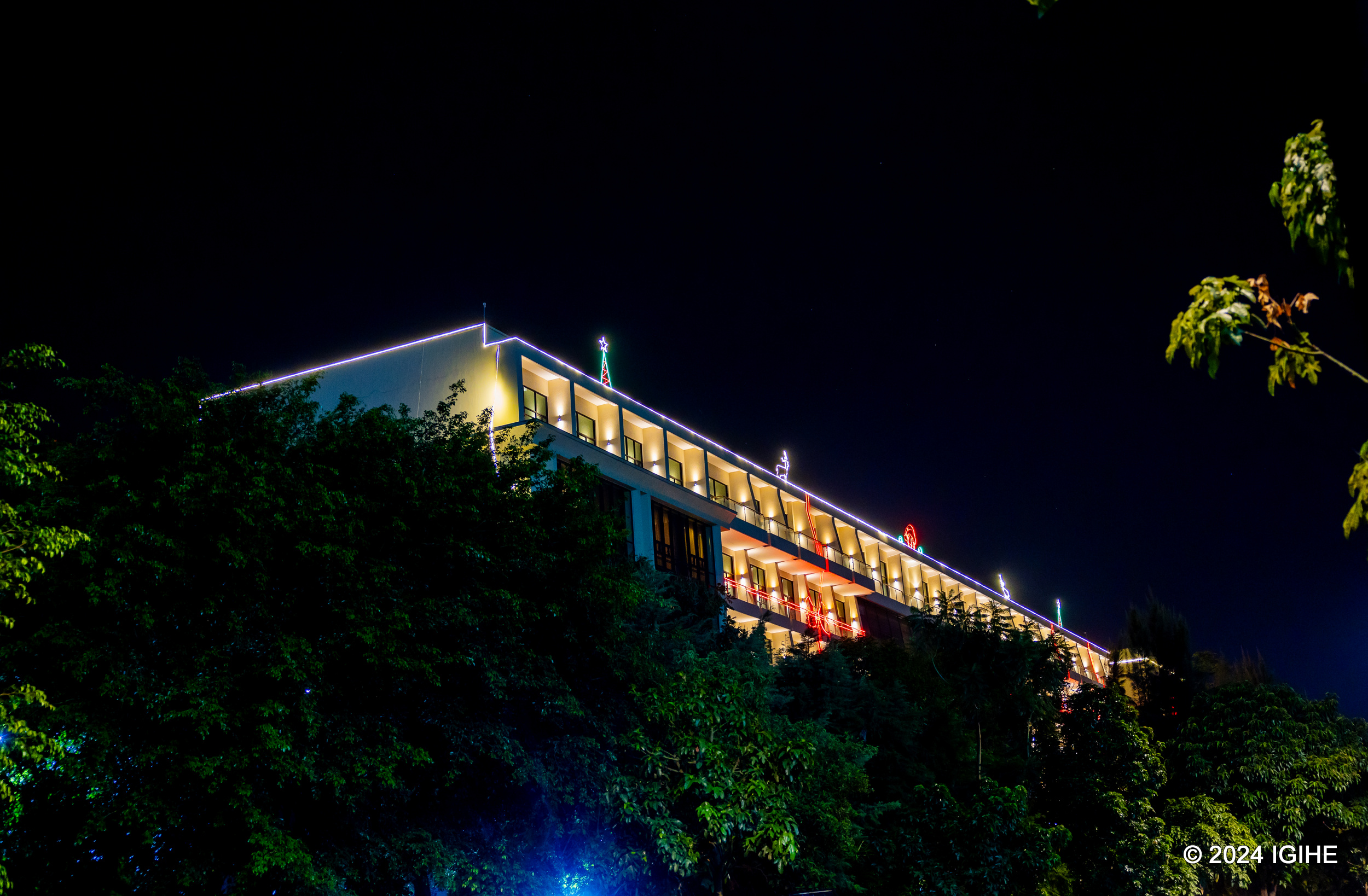 Kure cyane uba witegeye Kigali Marriott Hotel