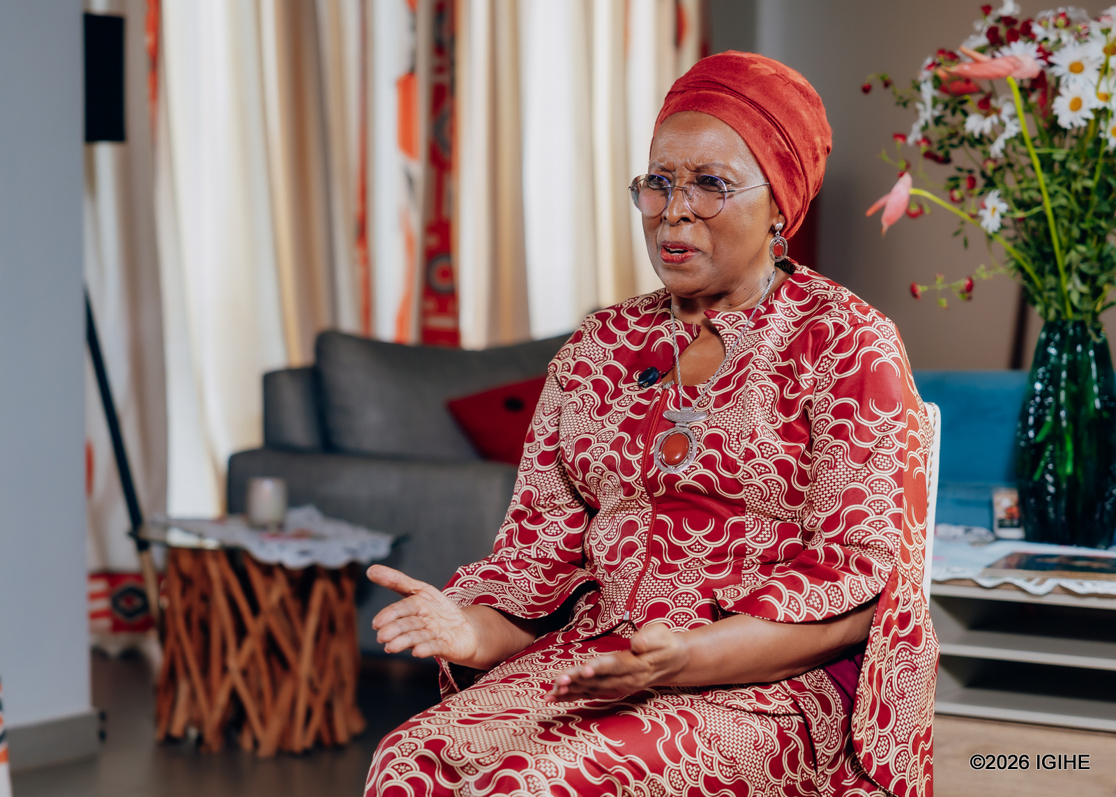 Marguerite Barankitse yasobanuye ko kubera ubwicanyi bwakorerwaga i Burundi, yahisemo gusubiza Perezida Nkurunziza ibyo yari yaramuhaye byose, biba intangiriro y'inzigo