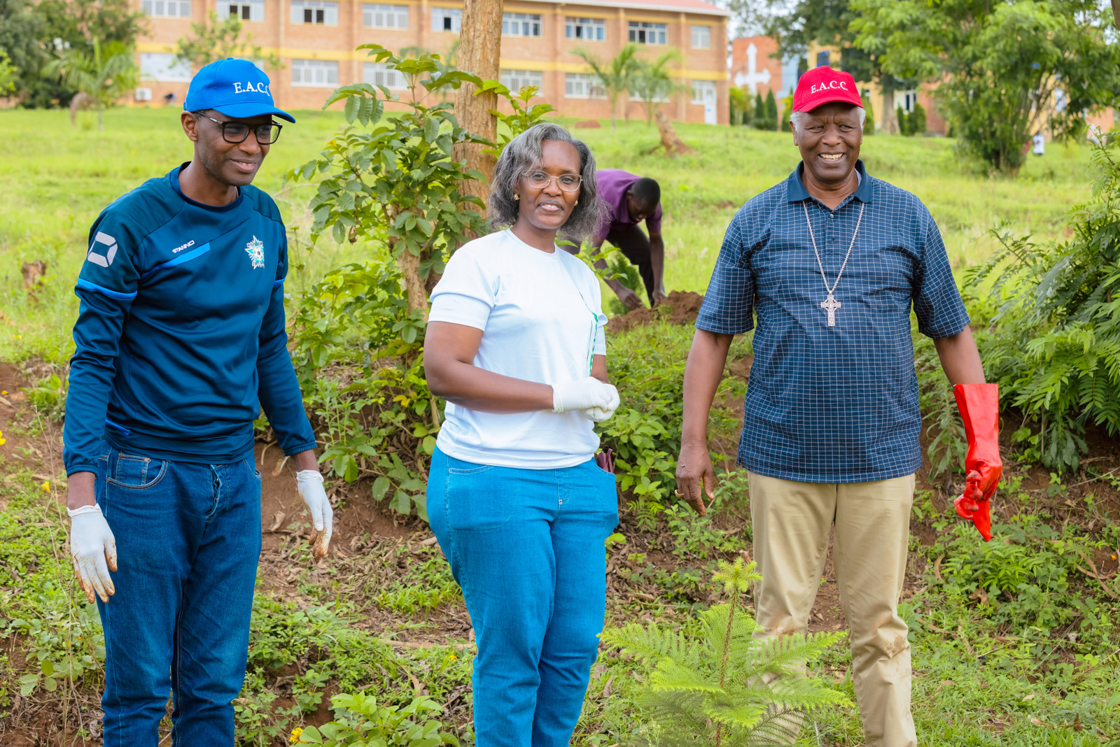 Ubanza ibumoso ni Dr. Papias Musafiri Malimba uyobora EACC, Umuyobozi w’Ishami rishinzwe Politiki y’Uburezi muri MINEDUC, Dr. Baguma Rose na Musenyeri Laurent Mbanda
