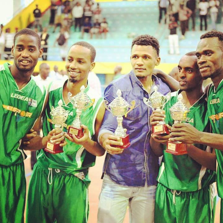 Hakizimana Lionel wa kabiri uturutse ibumoso, yatangiriye urugendo rwe rwa Basketball muri Espoir BBC