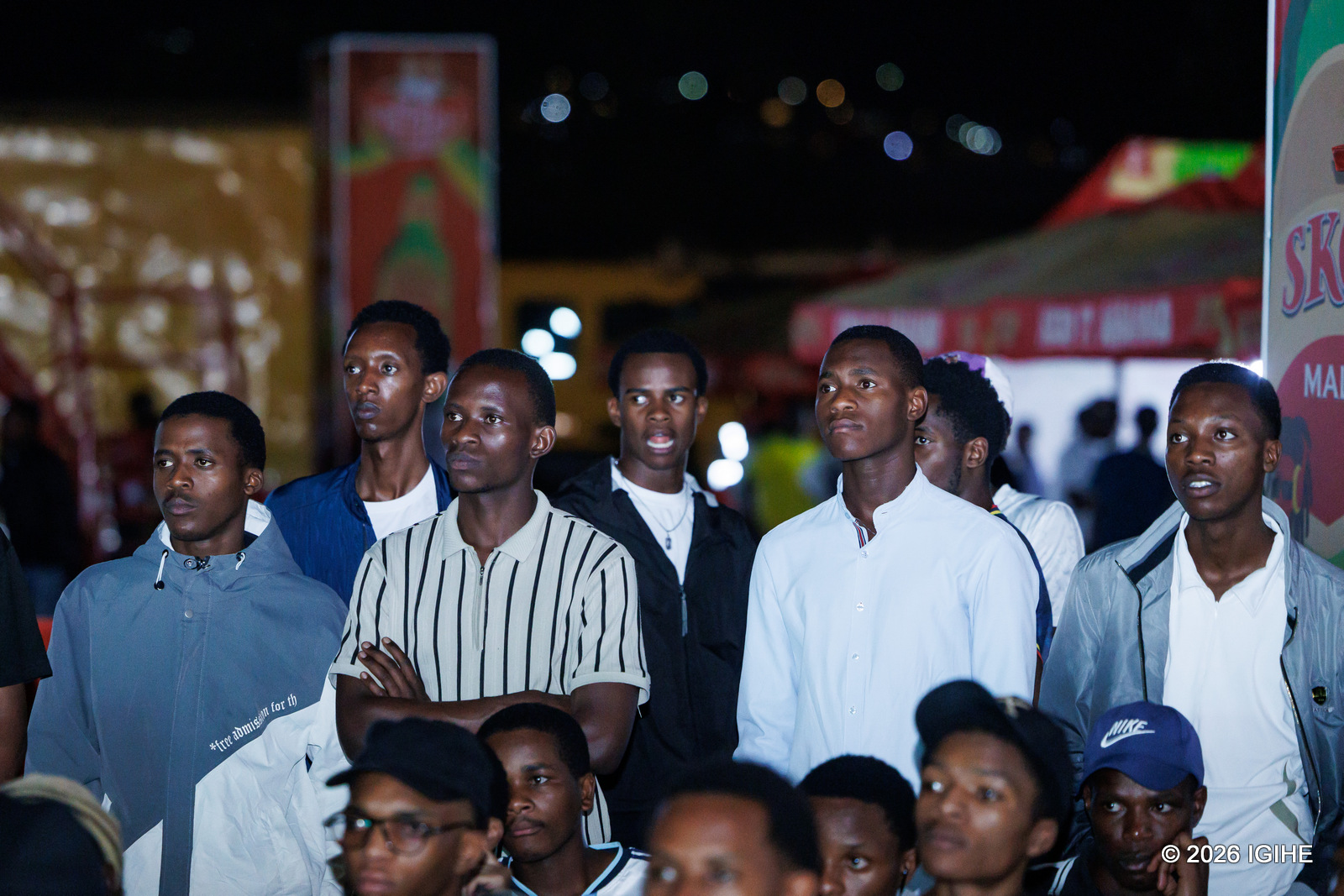 Hri abasabye imyanya yo kwicaramo yashize ariko ntibyababuza gukurikirana imikino
