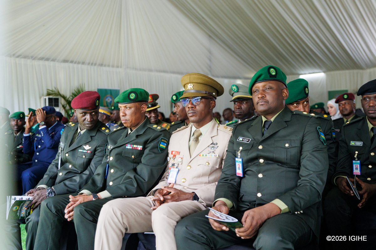 Abofisiye 108 basoje amahugurwa bari bamaze ibyumweru bahererwa i Nyakinama