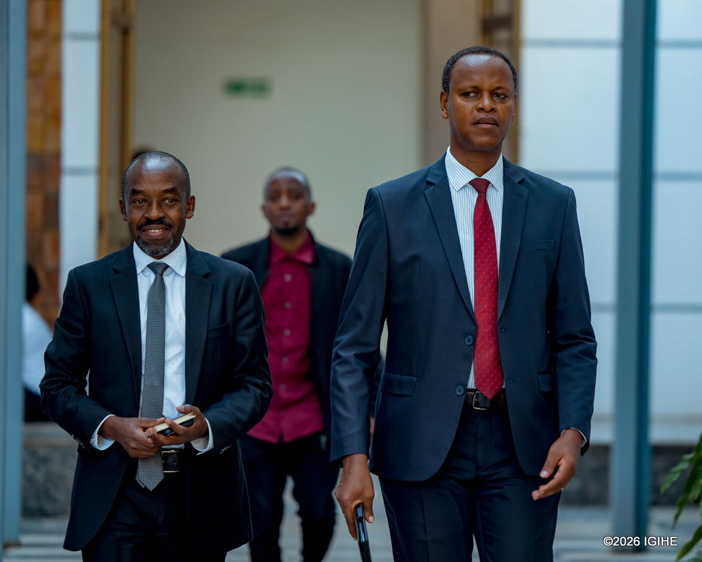 Perezida w'Urukiko rw'Ubujurire, Justice François Regis Rukundakuvuga, agera ahabereye ikiganiro nyunguranabitekerezo