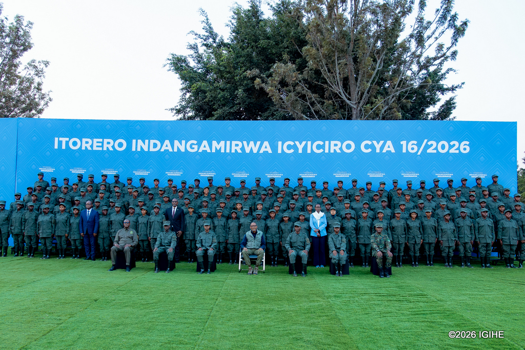 Perezida Kagame yihanangirije urubyiruko ku gukoresha ibiyobyabwenge