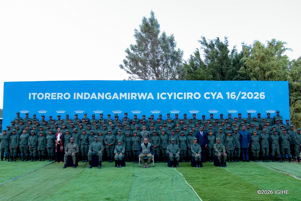 Perezida Kagame yasabye urubyiruko kwikunda kuko igihugu kirukeneye