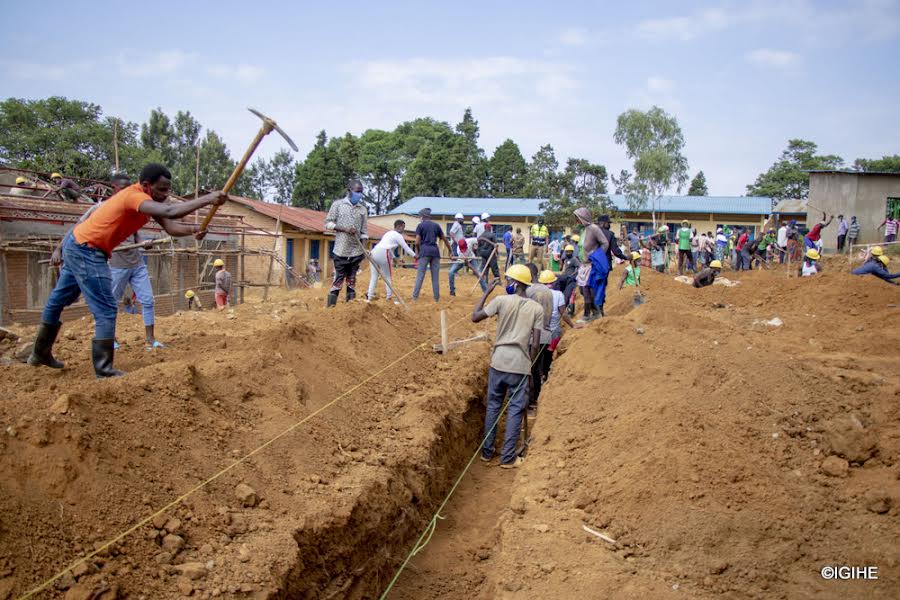 Amashuri arenga ibihumbi 22 yarubatswe mu rwego rwo guca ikibazo cy'ubucucike mu mashuri
