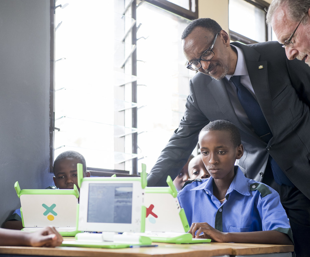 One Laptop Per Child yatumye abana batangira gukoresha mudasobwa guhera mu mashuri abanza