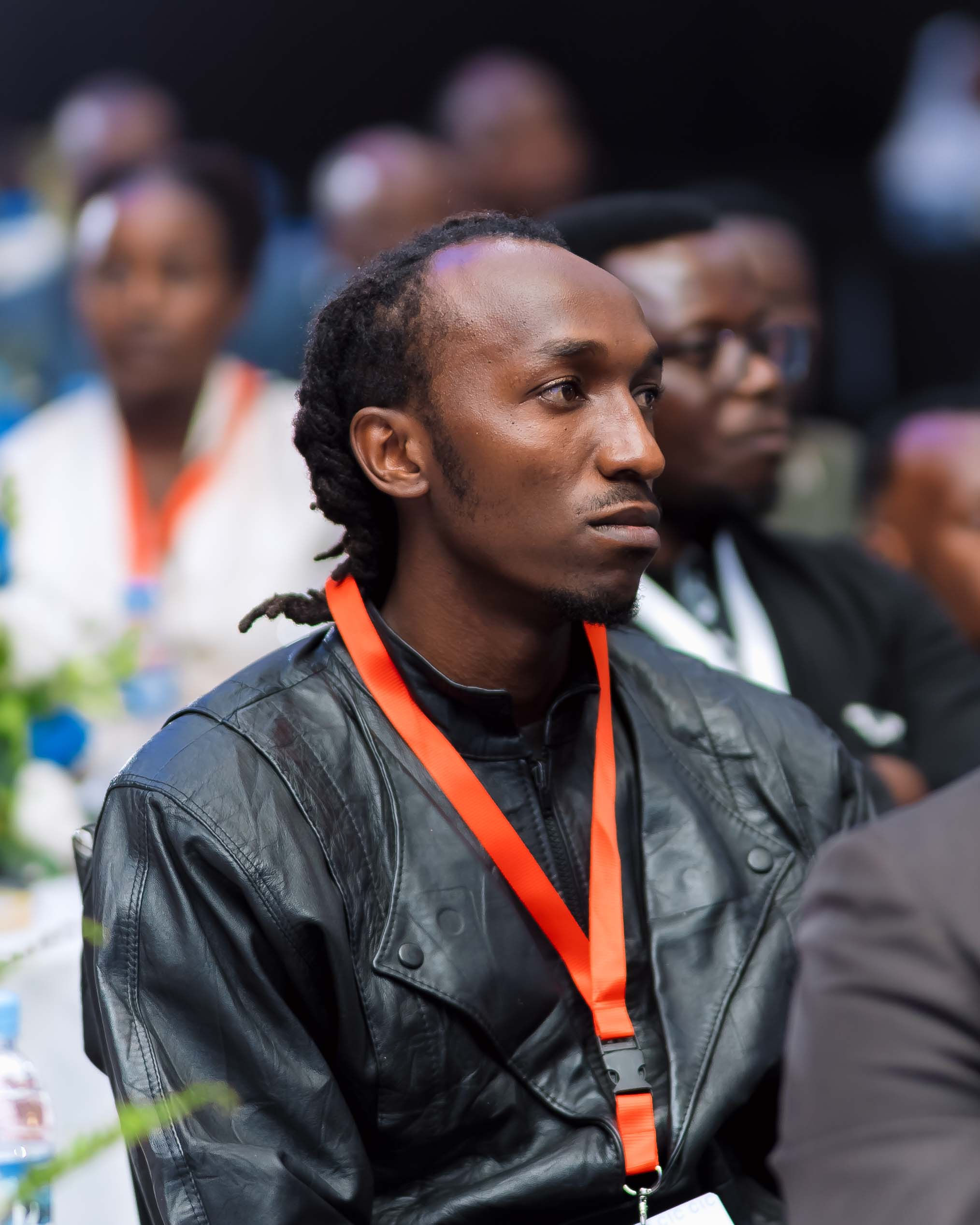 Umukinnyi wa Basketball, Jean Jacques Nshobozwabyosenumukiza, yari yitabiriye ibi biganiro