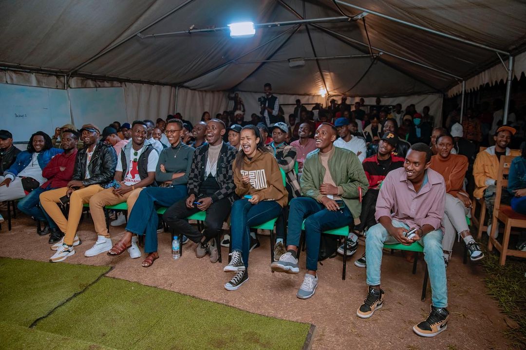 Ibitaramo bya Gen-Z byatangiriye ku Cyicaro cya ArtRwanda mu Rugando ku Kimihurura ariko haza kuba hato