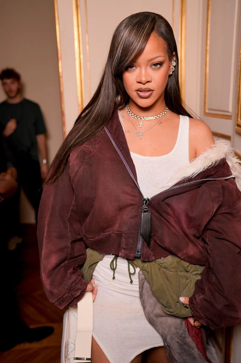 Nyuma y’imyaka myinshi, Rihanna ashobora gushyira album nshya hanze