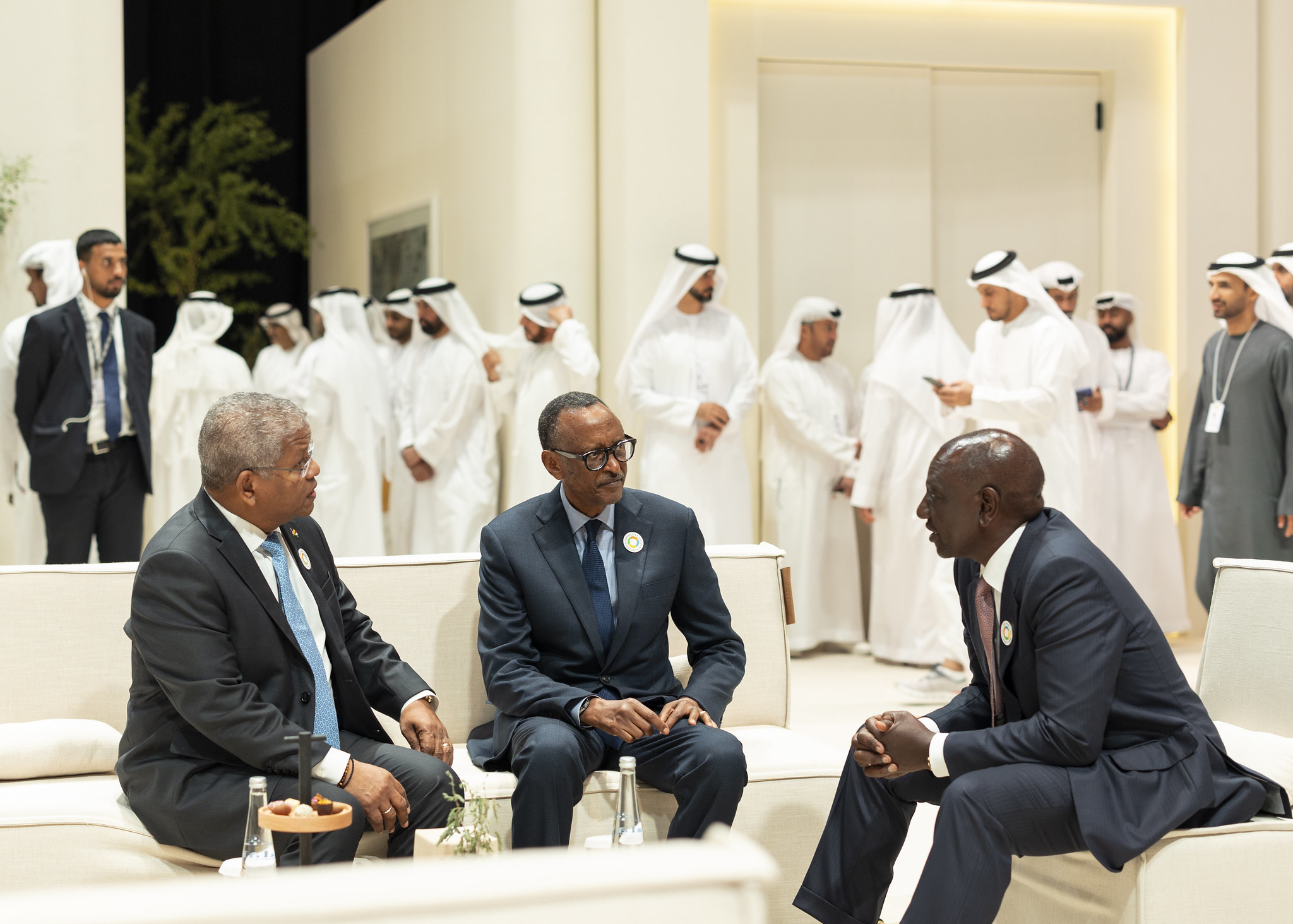 Perezida Kagame n’abandi bakuru b’ibihugu batandukanye bitabiriye inama yiga ku iterambere rirambye yabereye i Abu Dhabi ku wa 14 Mutarama 2025