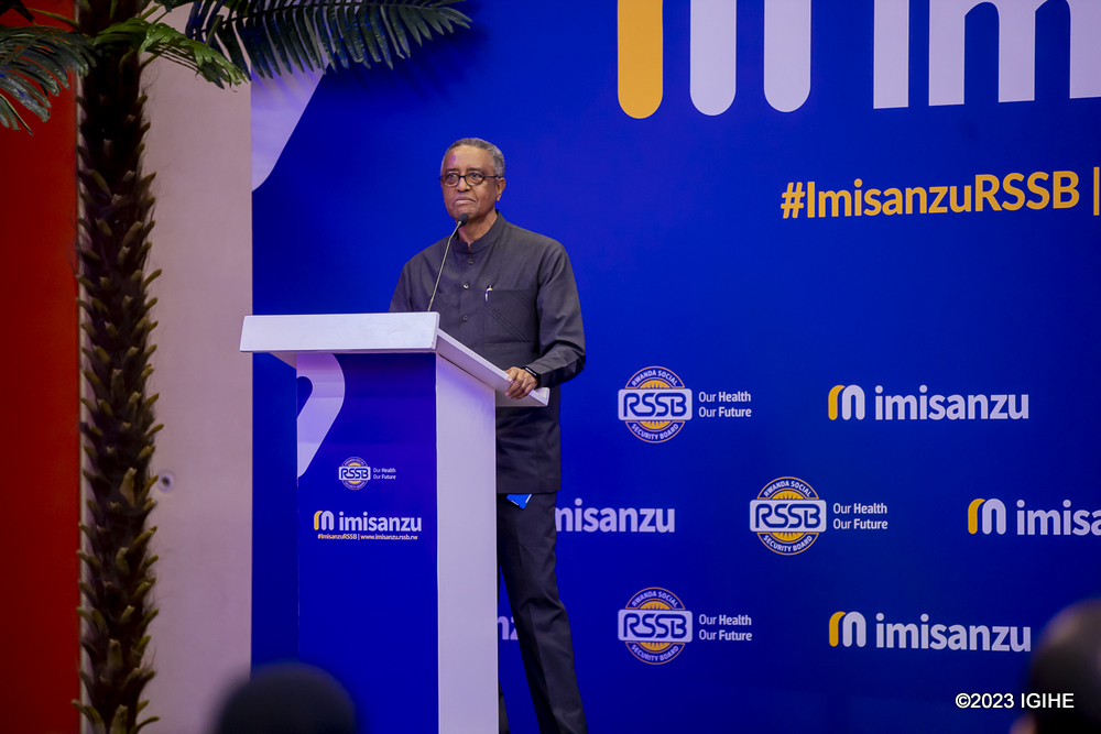Prof. Silas Lwakabamba yavuze ko yifashishije urubuga "Imisanzu" abasha gukurikirana ibijyanye na pansiyo n'imisanzu ye mu buryo bworoshye