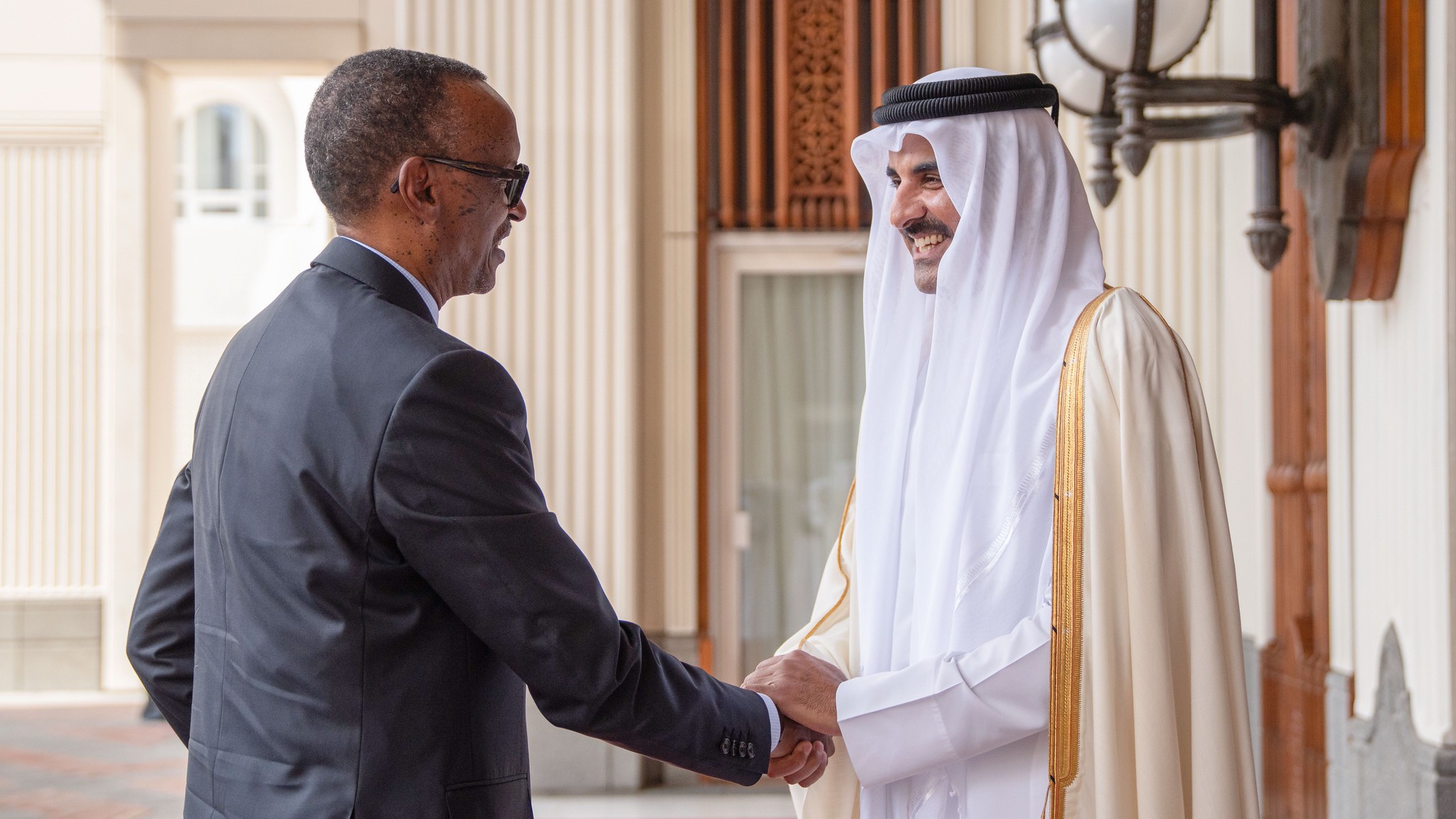 Perezida Kagame yakoreye uruzinduko i Doha ku wa 12 Gashyantare, ahura na Emir wa Qatar