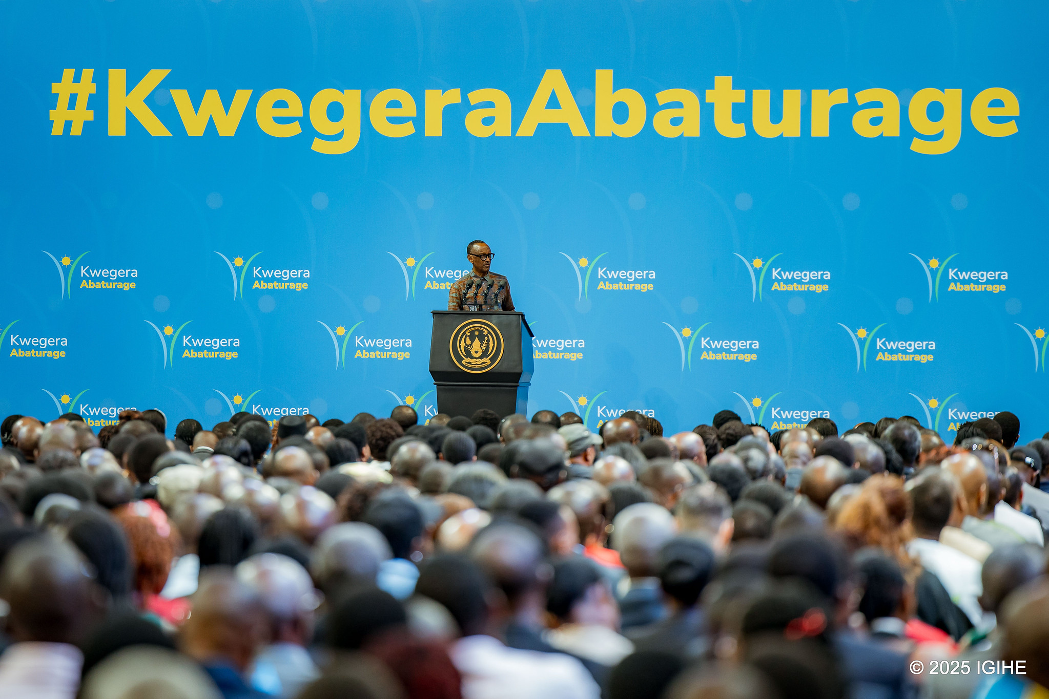 Perezida Kagame yaganiriye n'Abanyarwanda baturutse mu turere twose tw'igihugu bibera muri BK Arena