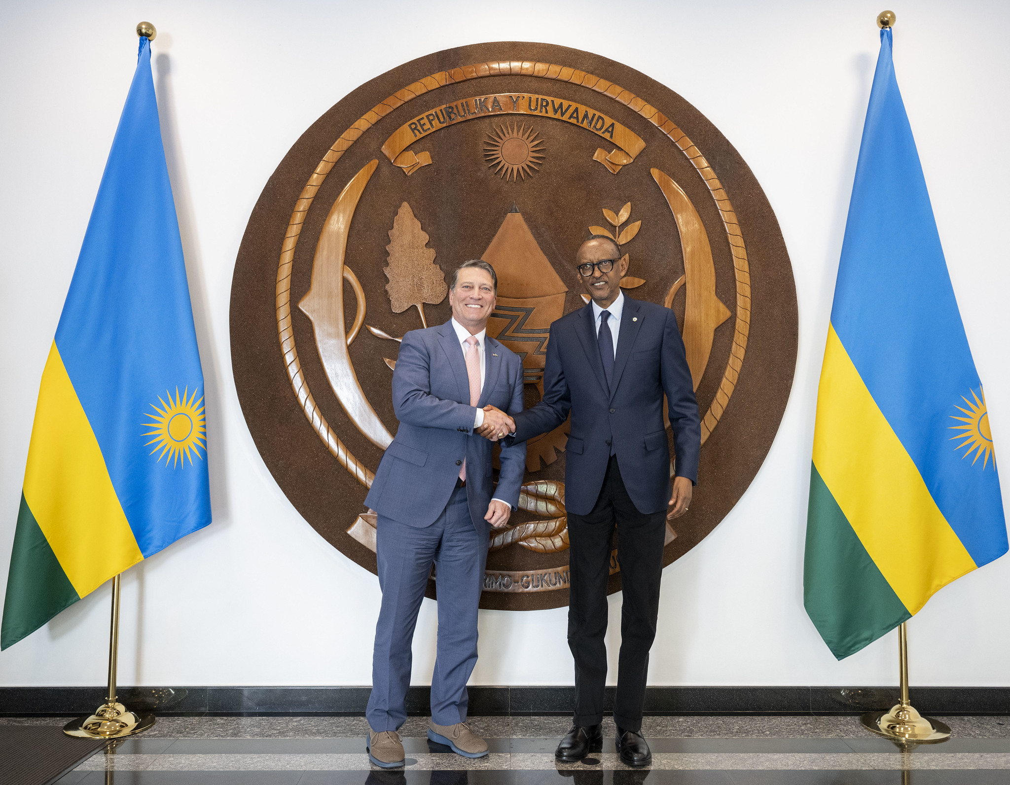 Perezida Kagame yahuye na Dr. Ronny Jackson, umwe mu bagize Inteko Ishinga Amategeko ya Amerika