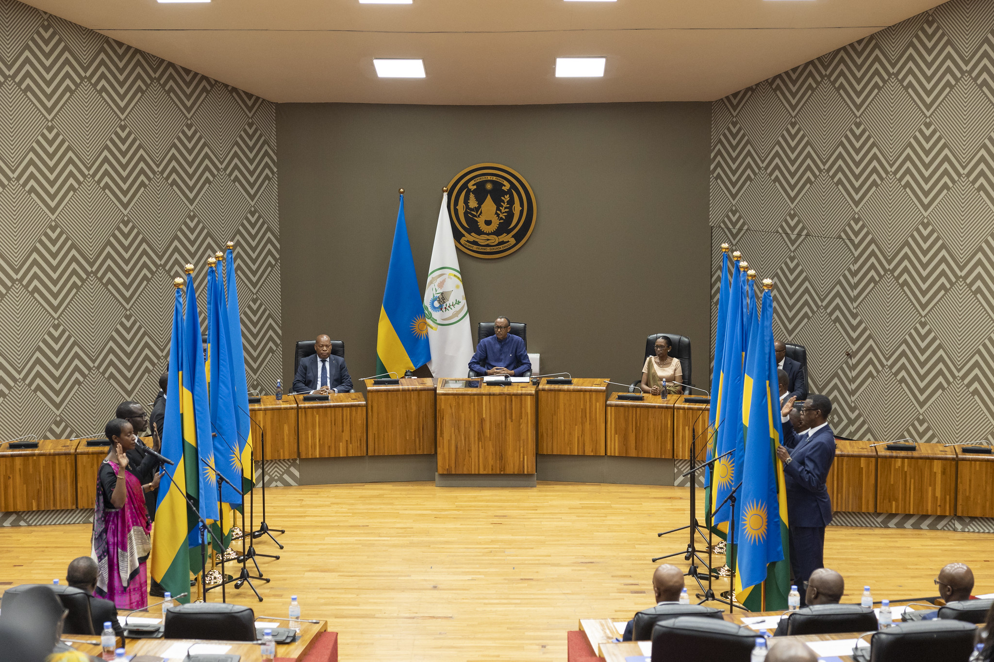 Ku wa 25 Nyakanga, Perezida Kagame yakiriye indahiro z'abagize guverinoma