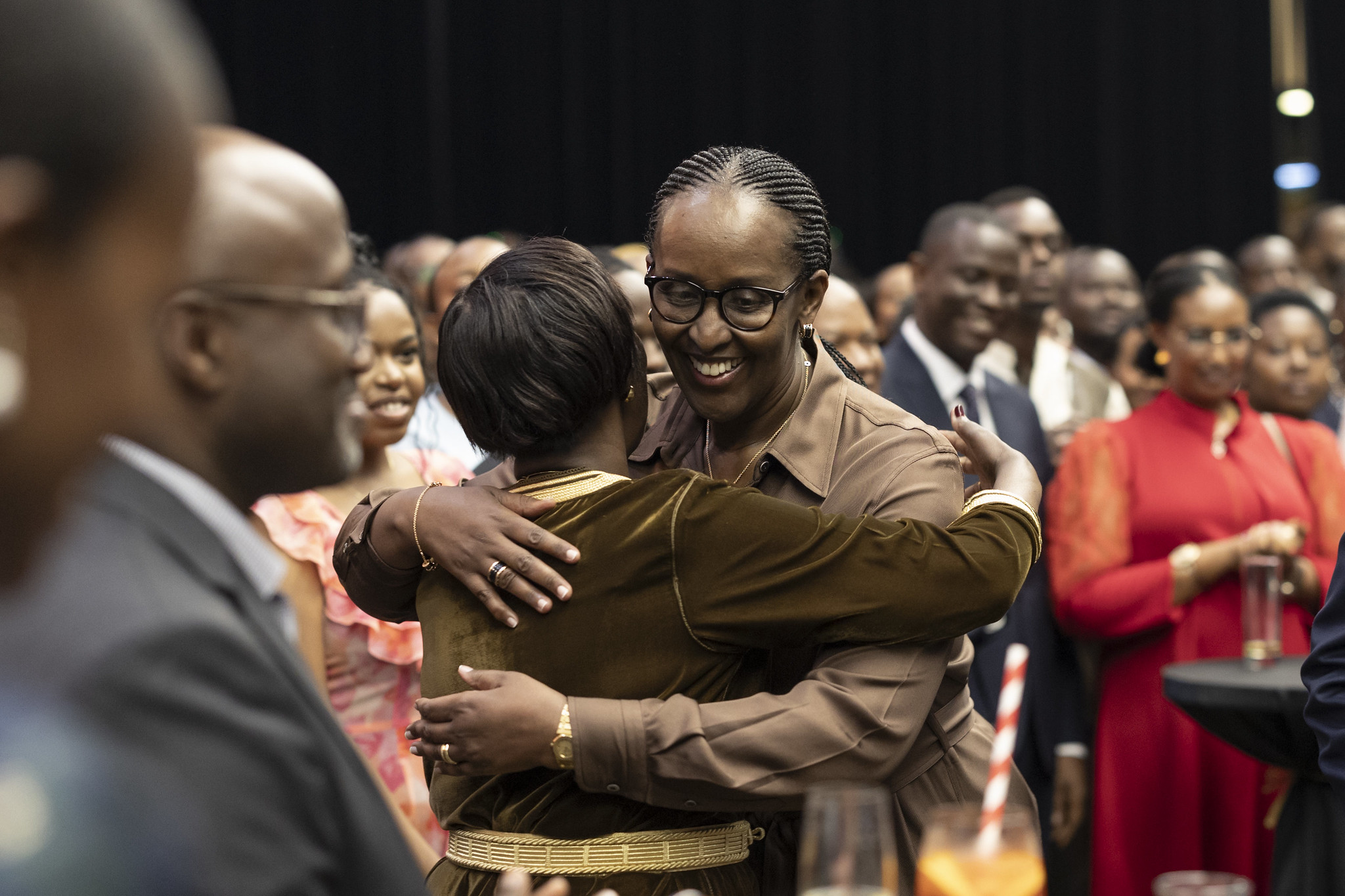 Madamu Jeannette Kagame ahoberana na Louise Mushikiwabo