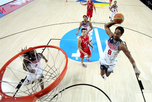 DeMar DeRozan usanzwe ukikira Toronto Raptors yo muri Canada ni we wenyine ukina hanze ya USA iyi ipe yitabaje