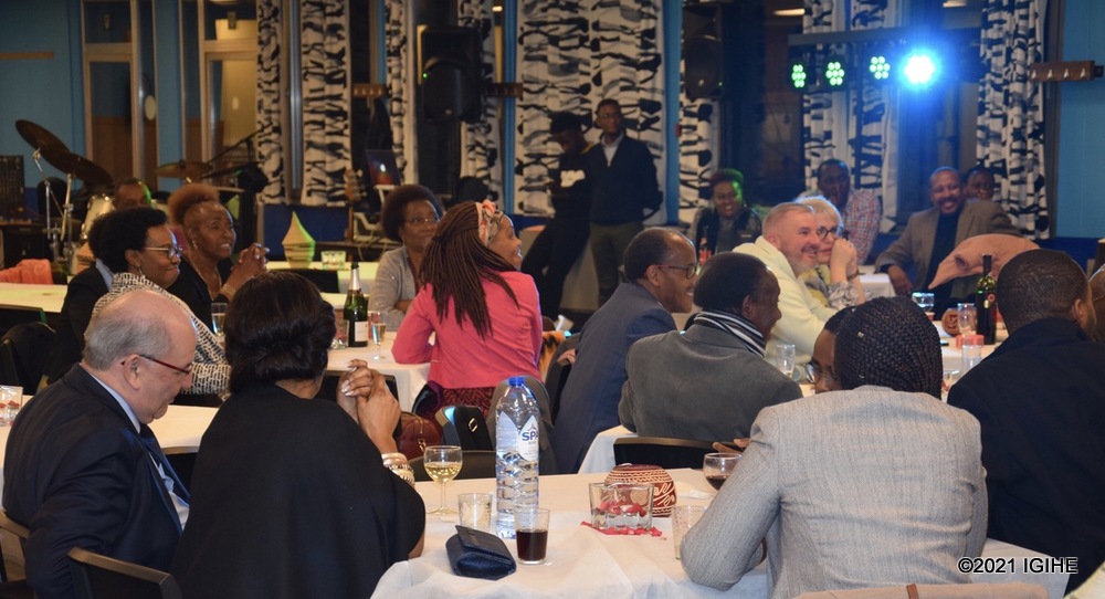 Abatabiriye bose basabwaga kuba bafite icyangombwa kigaragaza ko bipimishije Covid-19 cyangwa se bayikingiwe