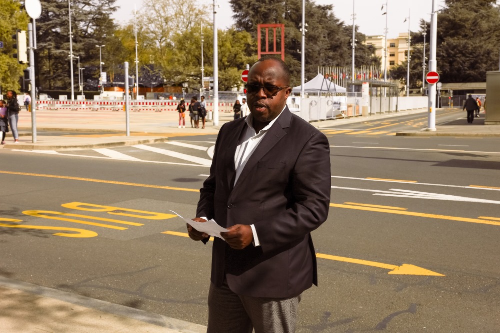 César Murangira avuga ijambo ritangiza iki gikorwa cyo kwibuka abishwe mu minsi  100 muri Jenoside yakorerwaga Abatutsi mu 1994 mu Rwanda