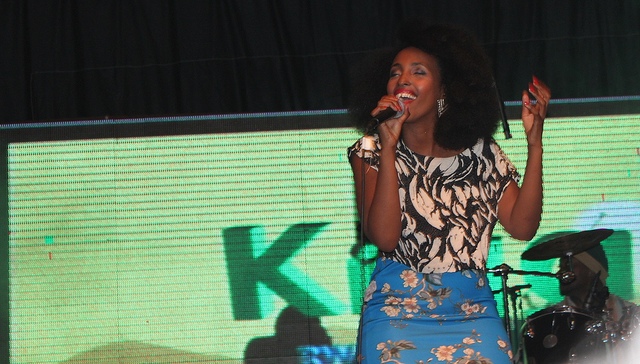 Nicole Musoni aririmba