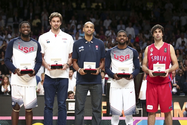 Abakinnyi batanu bitwaye neza: Kenneth Faried (USA), Pau Gasol (Spain), Nicolas Batum (France), Kyrie Irving (USA) na Milos Teodosic (Serbia)
