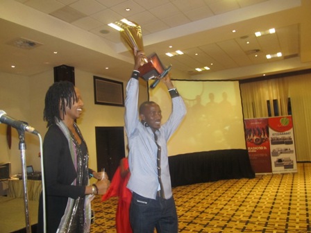 Bizimana Theogene amaze gushyikirizwa igihe cya film yambere nziza ariyo INZOZI ari nacyo cyari gikomeye