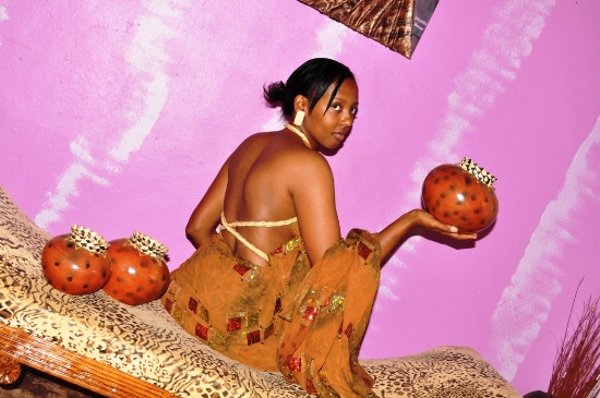 Imyenda Muhire akora