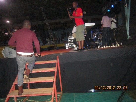 Ajya kuri stage