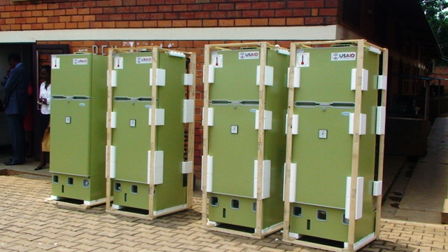 Zimwe muri frigo zatanzwe.JPG	Zimwe muri frigo zatanzwe