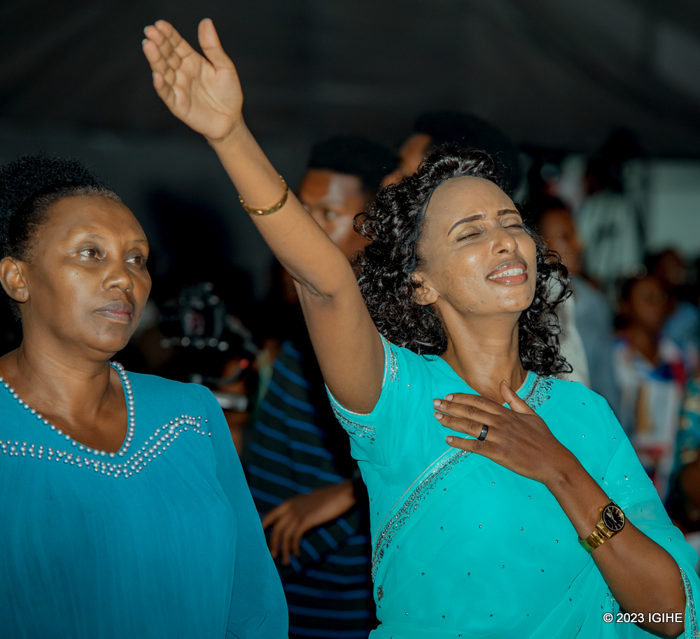 Ababyeyi bakozwe ku mutima n'ubuhamya bwatangiwe muri iki gitaramo
