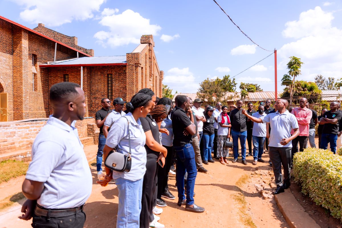 Abagenagaciro basobanuriwe uko Abatutsi bakurwaga muri Kiliziya ya Kiziguro bagiye kwicwa