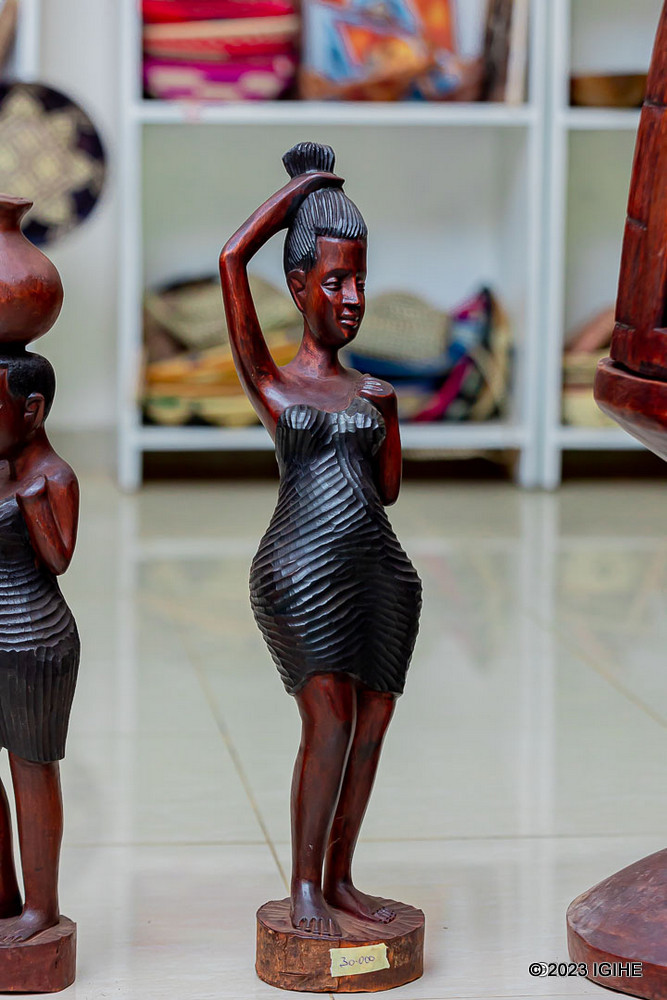 Bisaba umuntu ibihumbi 30 Frw ngo abashe kubona igihangano nk'iki