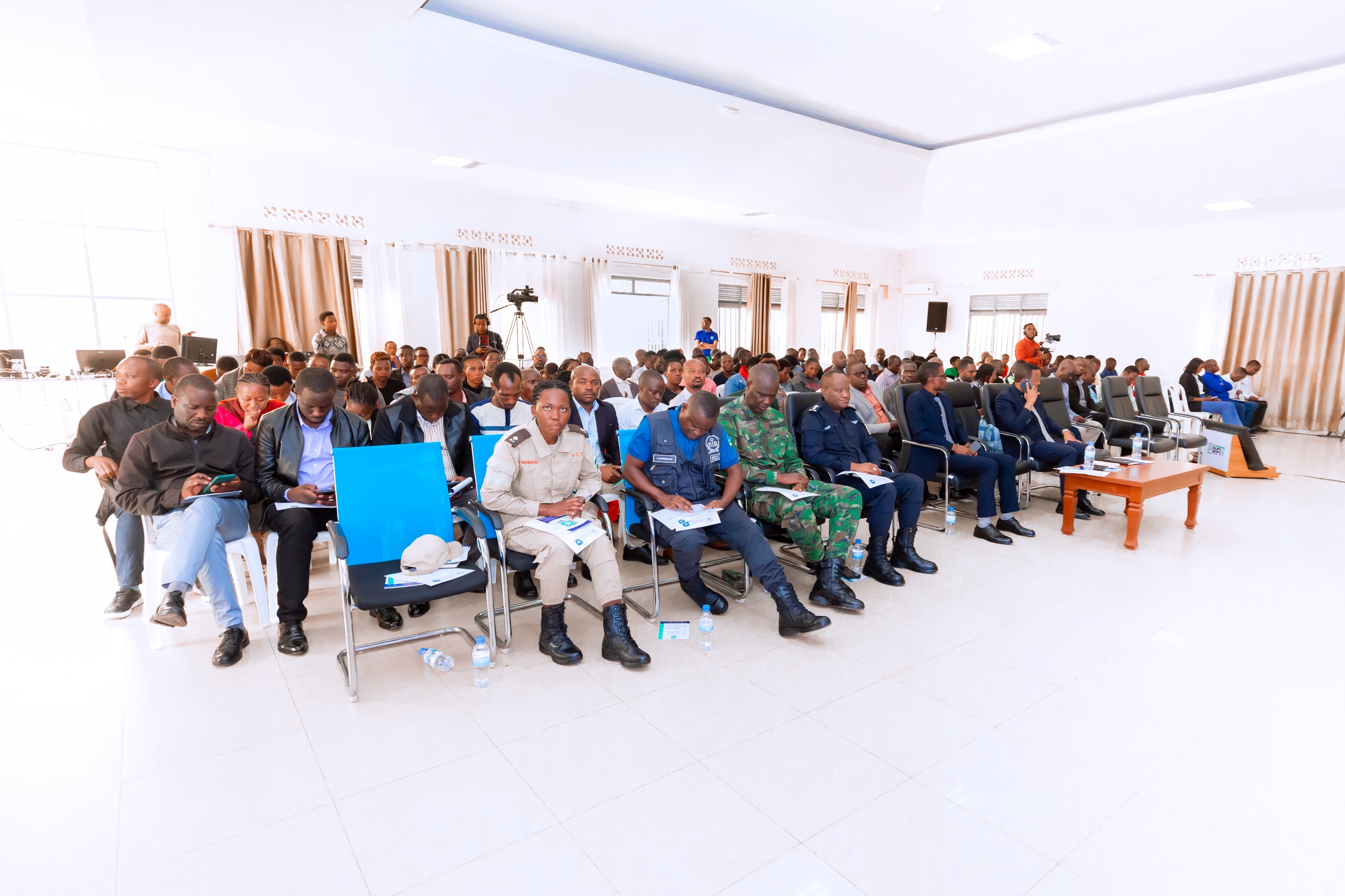 Abayobozi batandukane bitabiriye ubu bukangurambaga