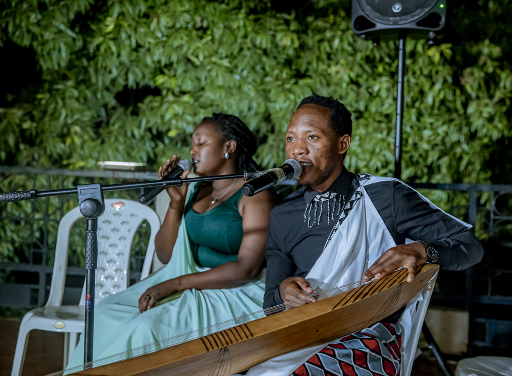 Abitabiriye iki gikorwa basusurukijwe mu muziki gakondo