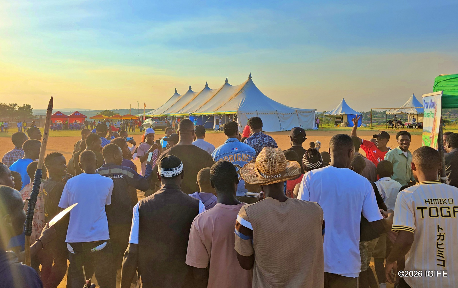 Urubyiruko rwari muri Expo rwahanzwe no kumubona ruhita rumushagara