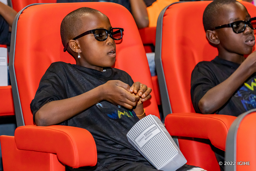 Byari ibyishimo kuri bamwe kureba iyi filime bwa mbere