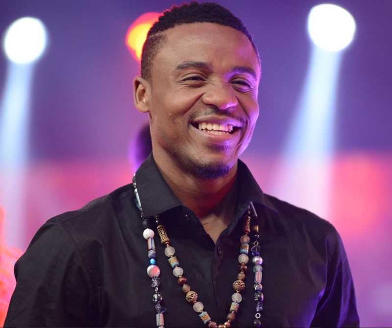 Ali Kiba yavuze ko yiyumvamo indirimbo za Meddy