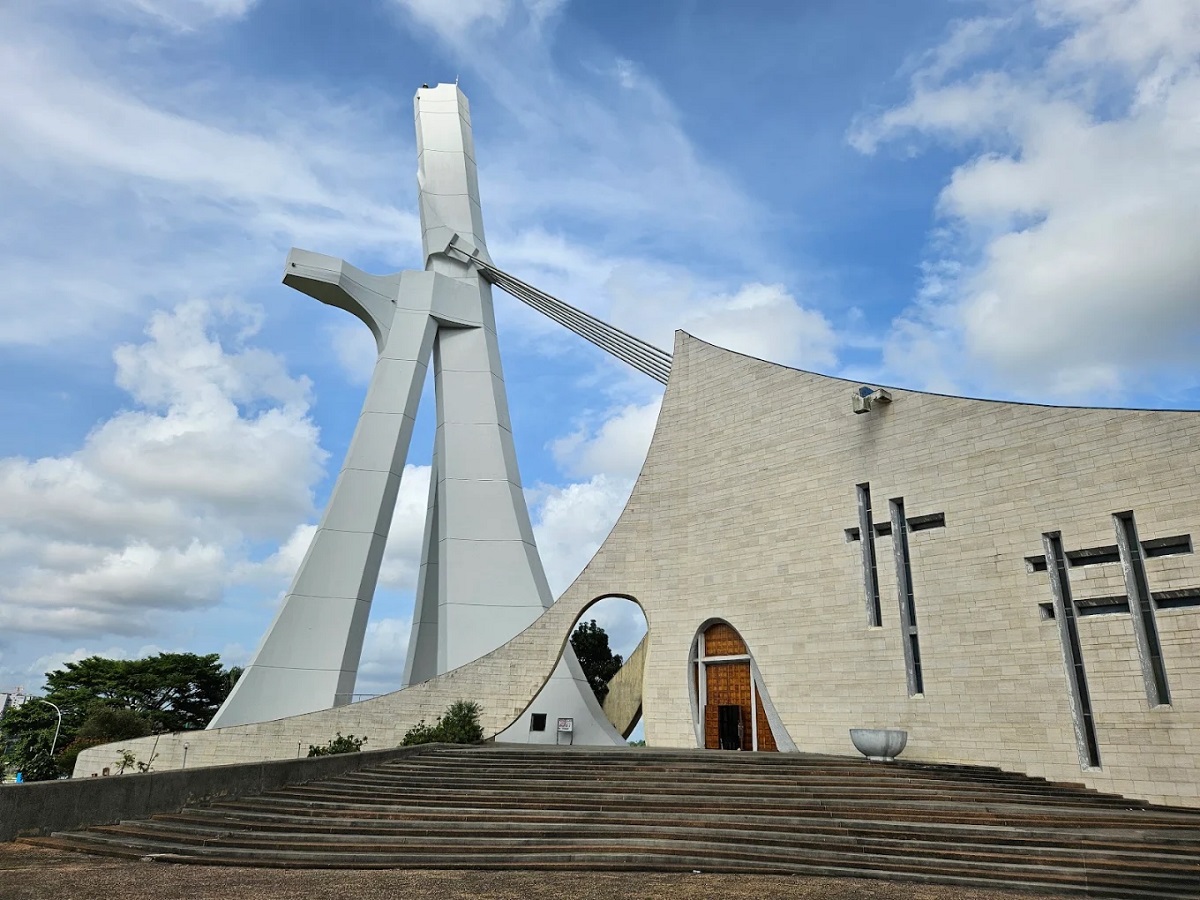 Cathédrale ya Saint Paul yubatswe mu 1985