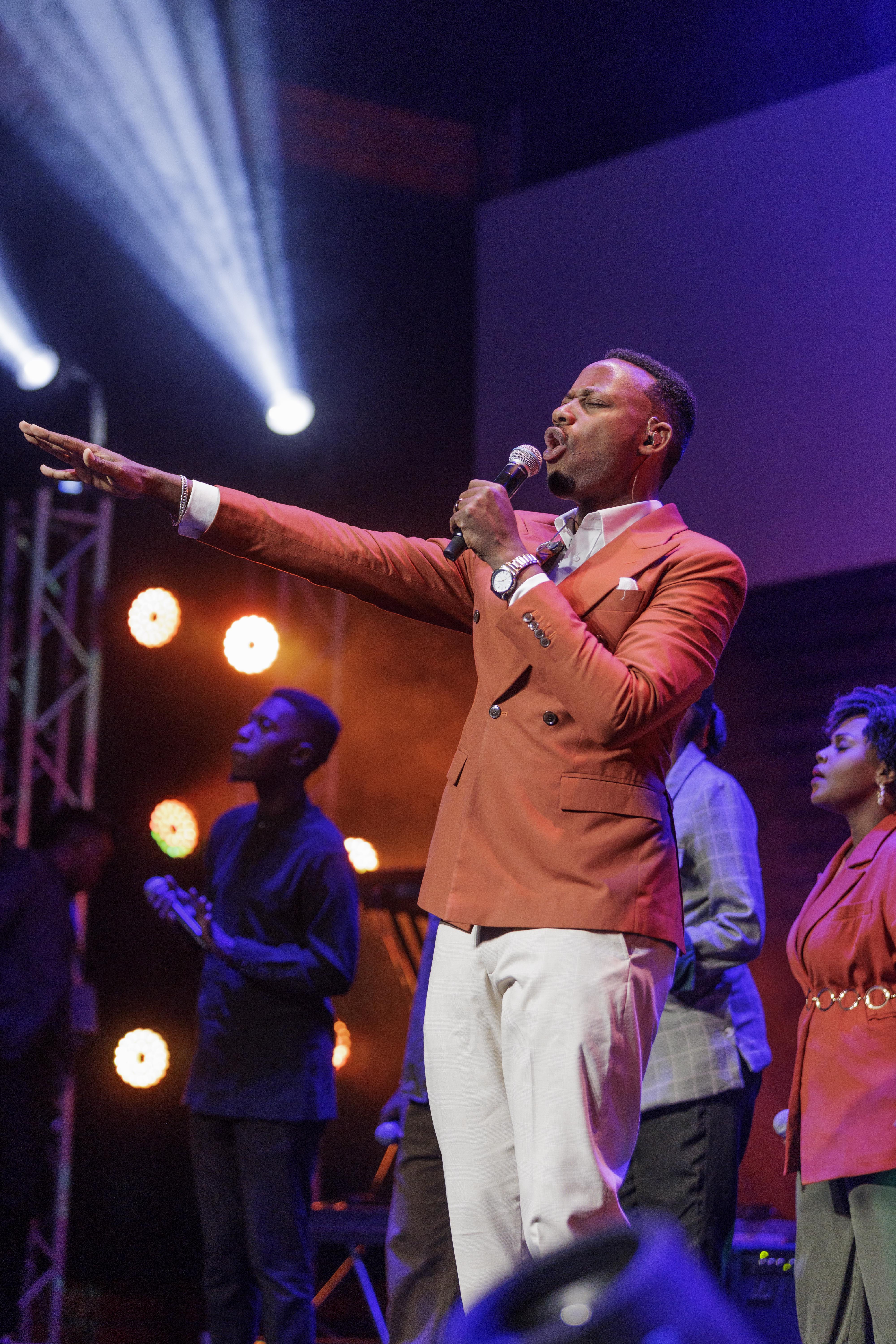 Christophe Ndayishimiye yamuritse album ya mbere