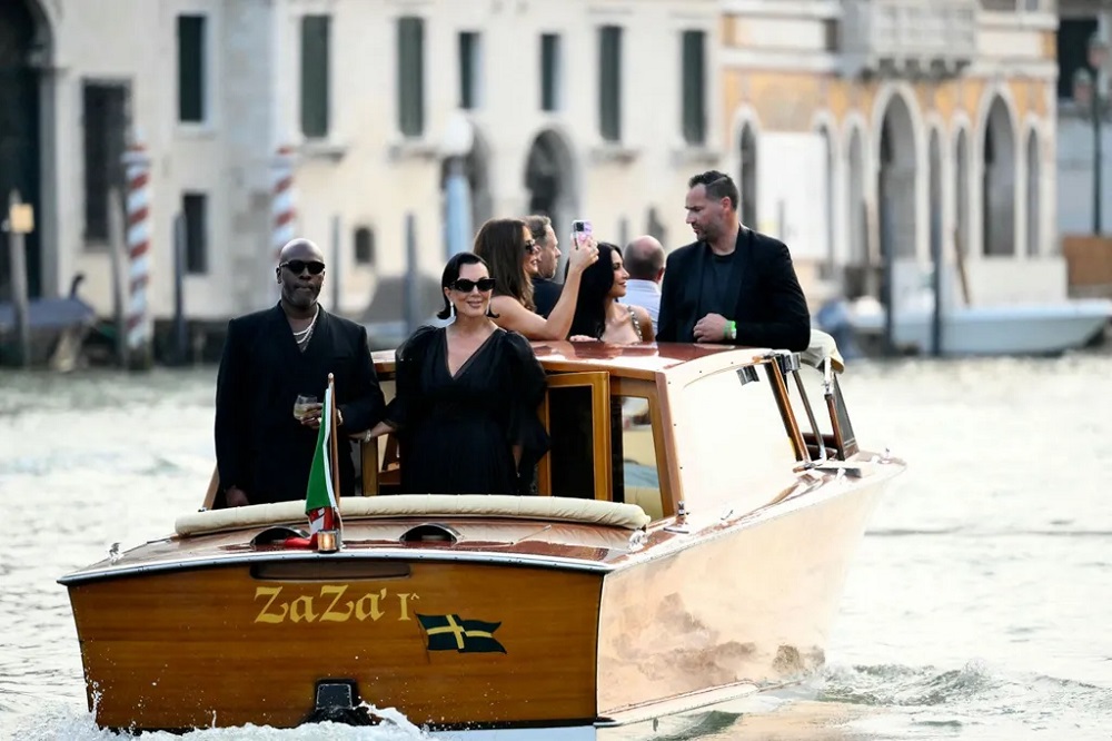 Corey Gamble na Kris Jenner mu bwato