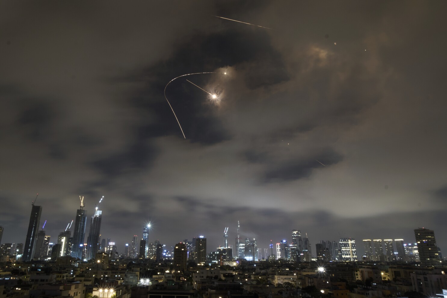Ibyumweru bibiri bigiye gushira Israel na Iran bihanganye mu ntambara yamaze kwinjirwamo na Amerika