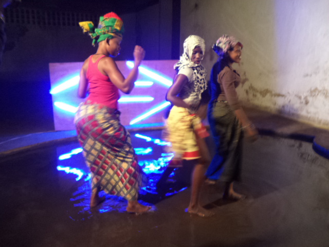 Aba ni ababyinnyi babyiniye Senderi International Hit bikabaviramo kwitwa indaya na Urban Boyz