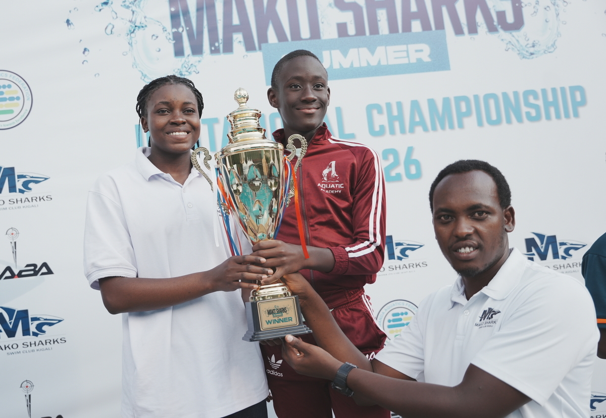 Aquatics Academy Kampala yegukanye igikombe ihigitse andi makipe 15 yari ahanganye na yo muri iri rushanwa ryabereye muri Green Hills Academy