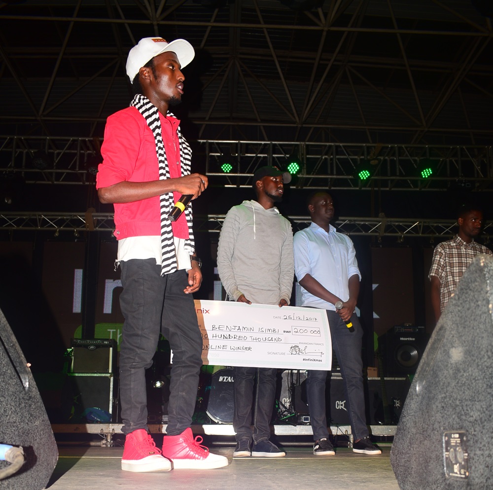 Mc Brian wayoboye iki gitaramo