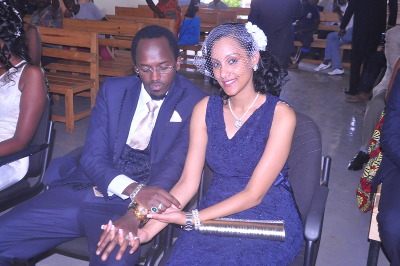 Riderman na Miss Agasaro Nadia bari bafite akanyamuneza ku maso